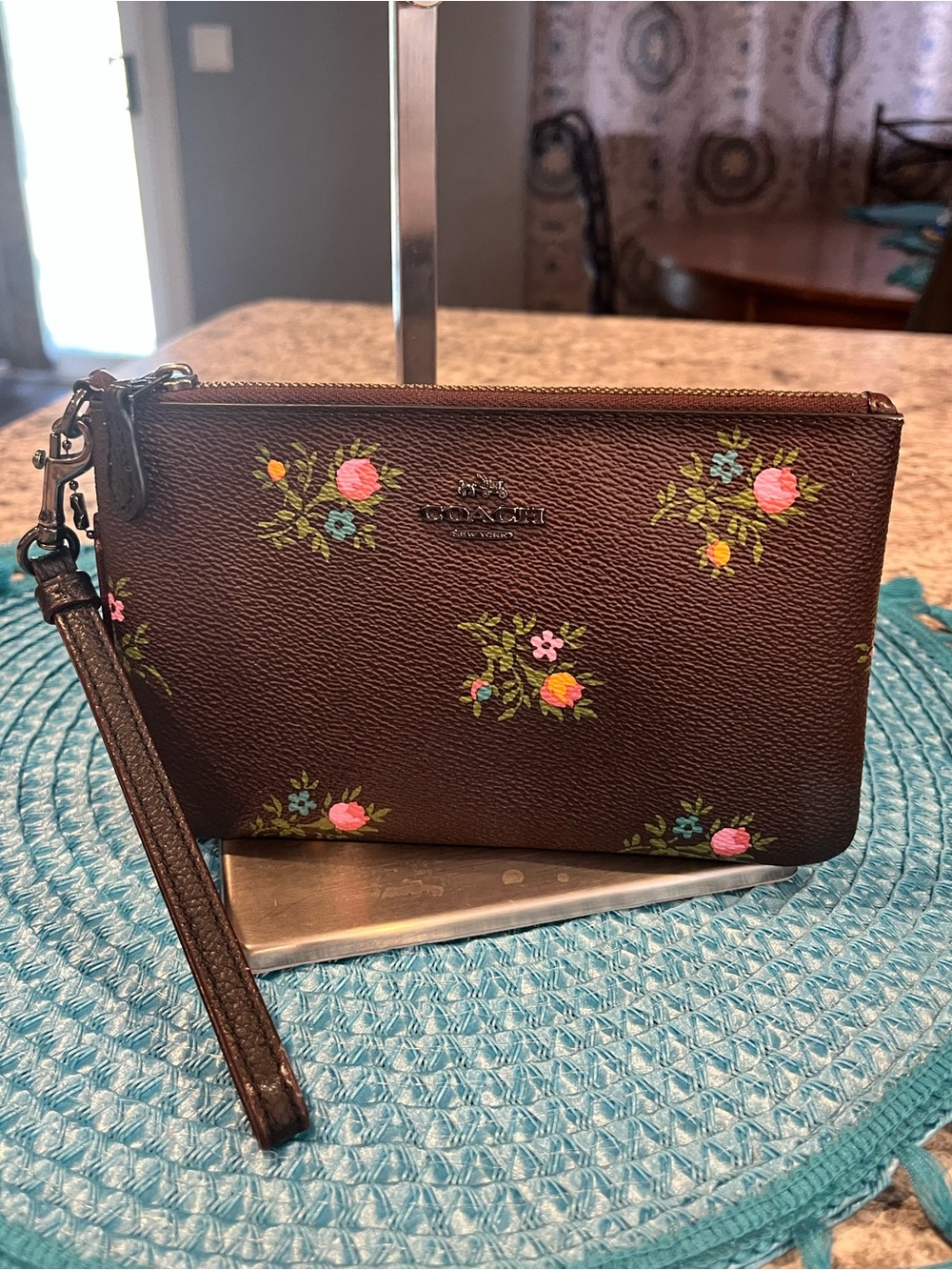 Coach Floral Wristlet with Hangtag - Picture 14 of 14